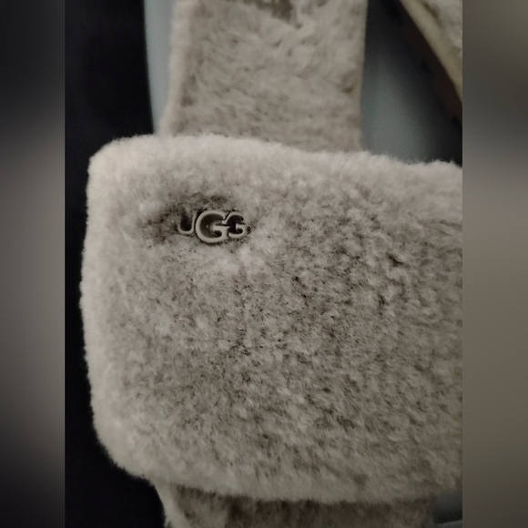 🩶 UGG - Picture 4 of 8